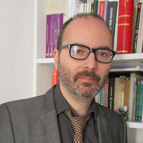 andres-abasolo-alcazar-profesor.jpg