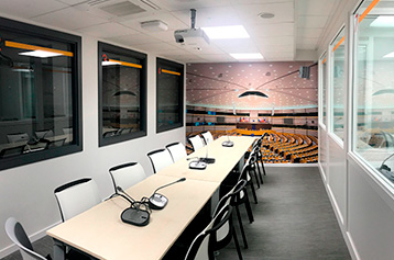 Cabina de traducci&oacute;n Universidad Europea de Valencia