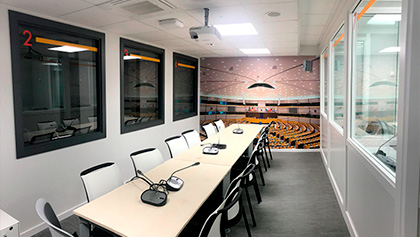 Cabina de traducci&oacute;n Universidad Europea de Valencia