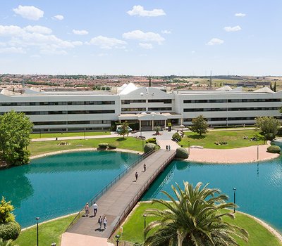 campus-villaviciosa-lago-1440x520.jpg