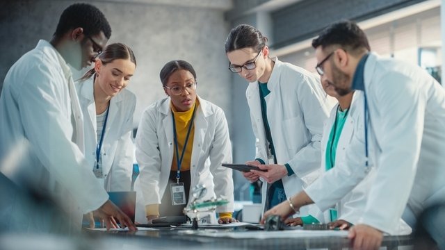 carreras de ciencias con más salidas y empleabilidad