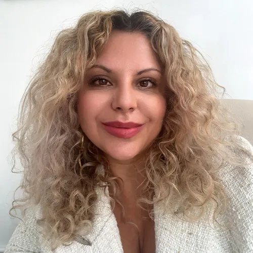 celenia-lourdes-gil-herrera-profesor.jpg