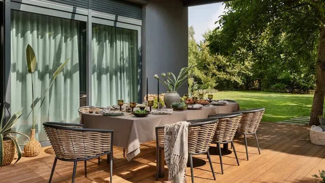 espacio exterior creado por un decorador de jardines