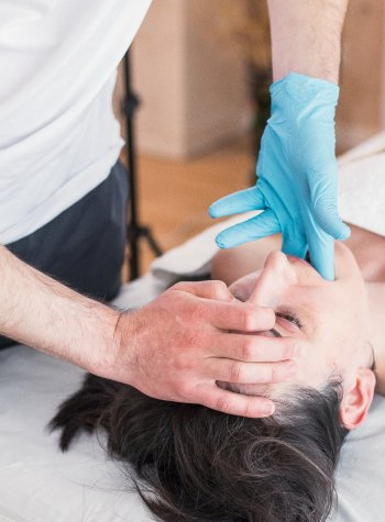 Postgrado de Experto Universitario en Trastornos Cervicocraneomandibular y Dolor Orofacial