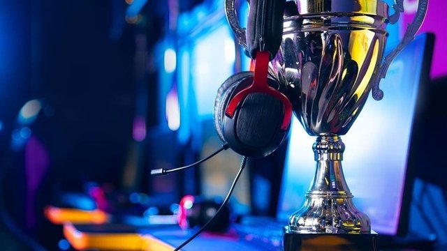 imagen de un trofeo de Esports