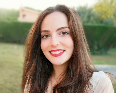 Testimonio de Esther Campos con su foto de perfil