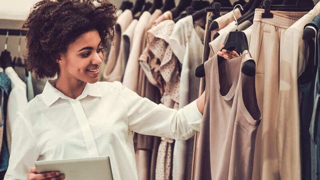 fashion buyer trabajando