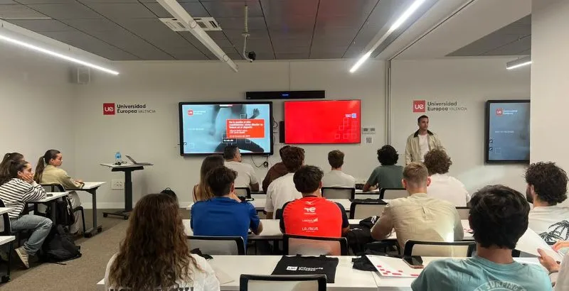 foto charla.jpg