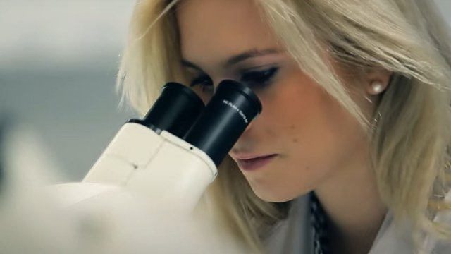 grado-farmacia-biotecnologia-video-preview.JPG