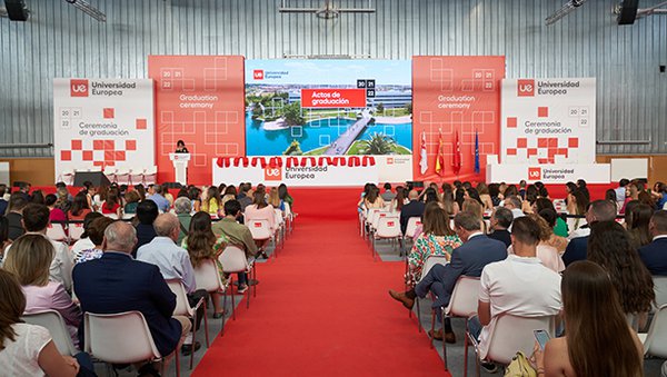 graduaciones-ue-online-18.jpg