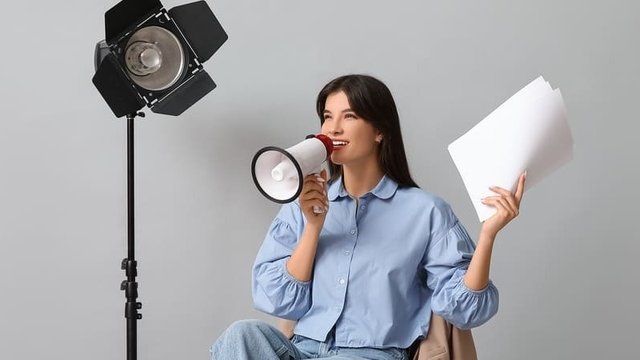 guionista en una sala de rodaje