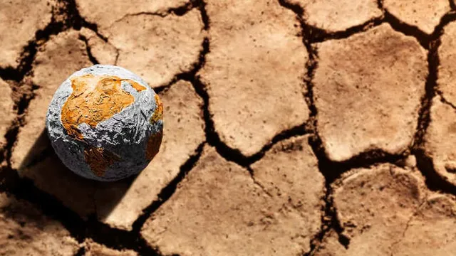 imagen de un trozo de tierra con falta de agua