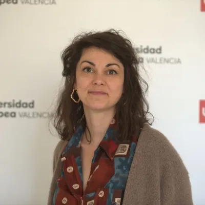jeanne-olivo-profesor.width-500x500.format-jpg.jpg