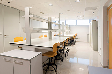 Laboratorio de Ciencias B&aacute;sicas Universidad Europea de Valencia