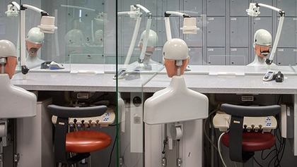 Laboratorio de simuladores Odontolog&iacute;a precl&iacute;nica Universidad Europea de Madrid