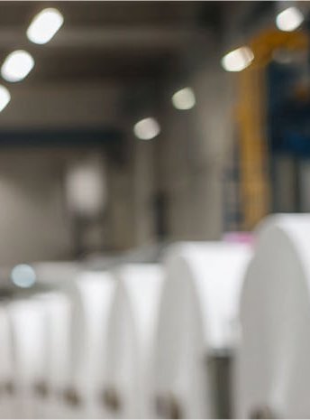 Máster en Ingeniería Industrial en la Universidad Europea.