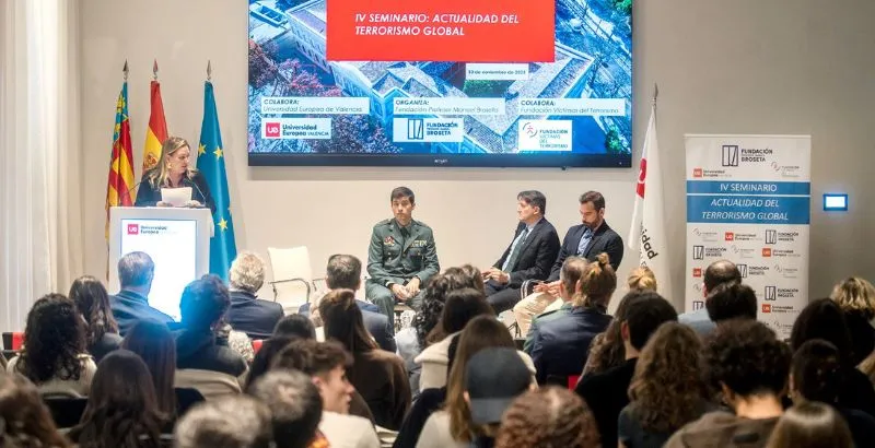 mesa redonda.jpg