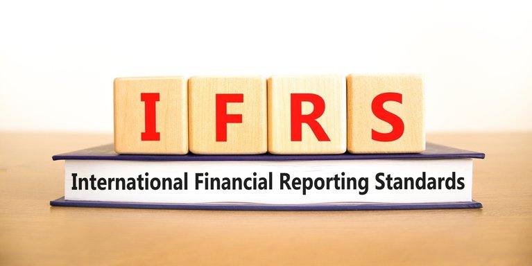 What Are International Financial Reporting Standards | UE Blog