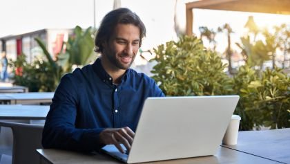 Nuevas becas del 50 % para maestrías online en la Universidad Europea