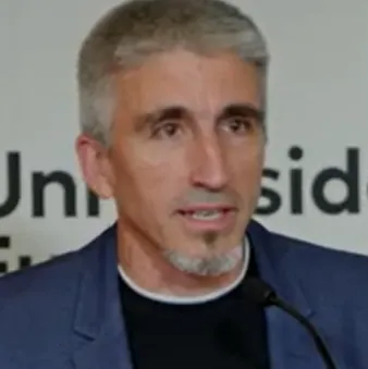 pedro-lara-bercial-profesor.png