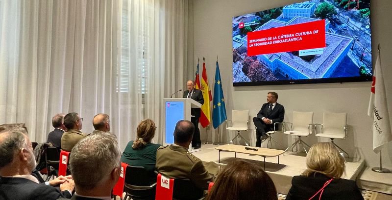 ponencia EX JEMAD.jpg