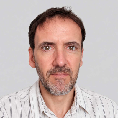 Roberto Arévalo Turnes - Profesor