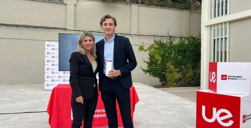 ALUMNA SOLIDARIA
