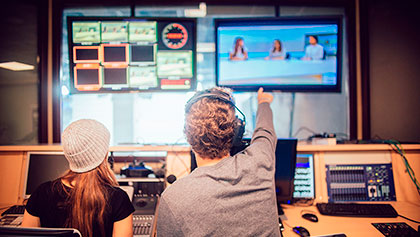 Control de realizaci&oacute;n y plat&oacute; de TV