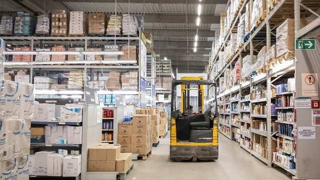 centro log&iacute;stico o almac&eacute;n de una empresa