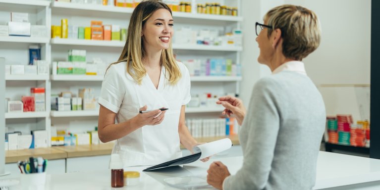 La importancia del seguimiento farmacoterapéutico Blog UE