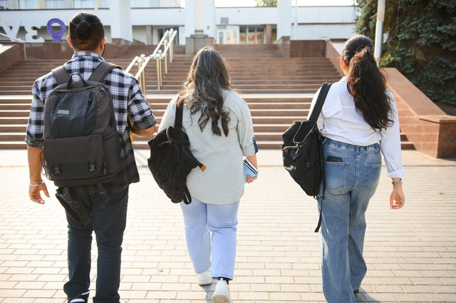 Estudiantes en la universidad