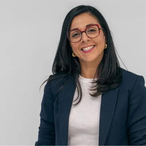 veronica-rodriguez-profesor.width-500x500.format-jpg.jpg